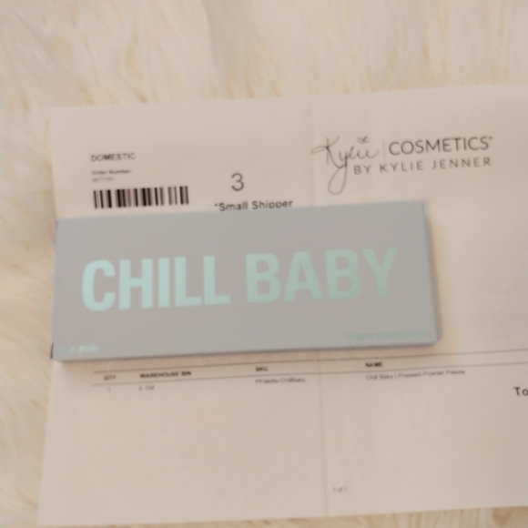 💖SALE! FIRM! KYLIE COSMETICS KYLIE JENNER CHILL BABY EYESHADOW PALETTE - Picture 13 of 15